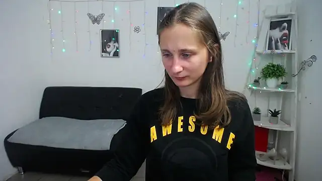 MichelLeee online show from 3, 10, 2025