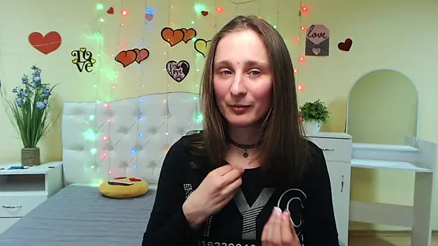 MichelLeee online show from 7, 3, 2025