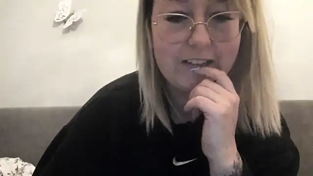 Lillyloo  online show from 16, 3, 2025