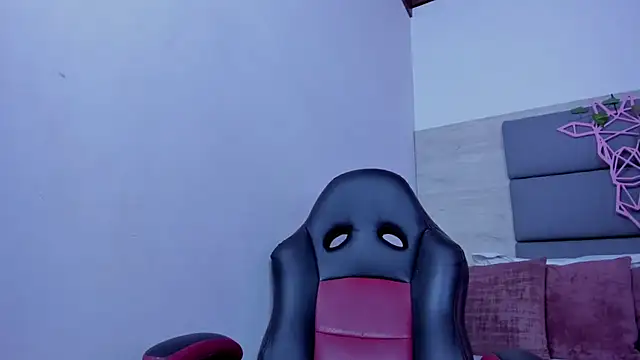 AshleyHill2 online show from 24, 10, 2025