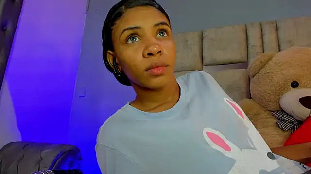 AshleyHill2 online show from 10, 9, 2025