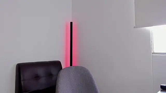 Snapshot of andrewChris_ chatting on 10, 9, 2025 andrewChris online show from 10, 9, 2025