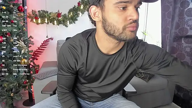 Snapshot of andrewChris_ chatting on 10, 12, 2024 andrewChris online show from 10, 12, 2024