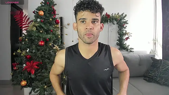 Snapshot of andrewChris_ chatting on 26, 12, 2024 andrewChris online show from 26, 12, 2024