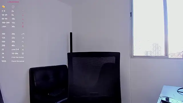 Snapshot of andrewChris_ chatting on 29, 10, 2025 andrewChris online show from 29, 10, 2025