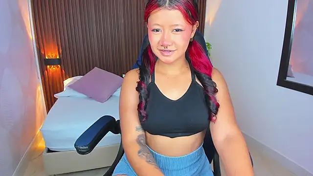 aurora johnson  online show from 9, 3, 2025