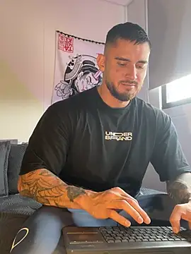 DimitriSullivan  online show from 11, 5, 2026