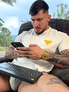 DimitriSullivan  online show from 21, 10, 2025