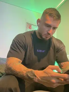 DimitriSullivan  online show from 25, 5, 2026