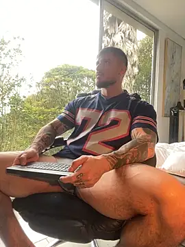 DimitriSullivan  online show from 18, 12, 2025