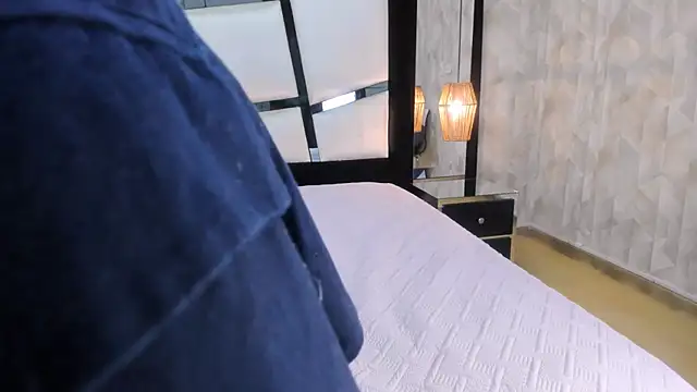 AriannaRussell  online show from 16, 9, 2025