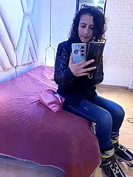 AriannaRussell  online show from 24, 3, 2026