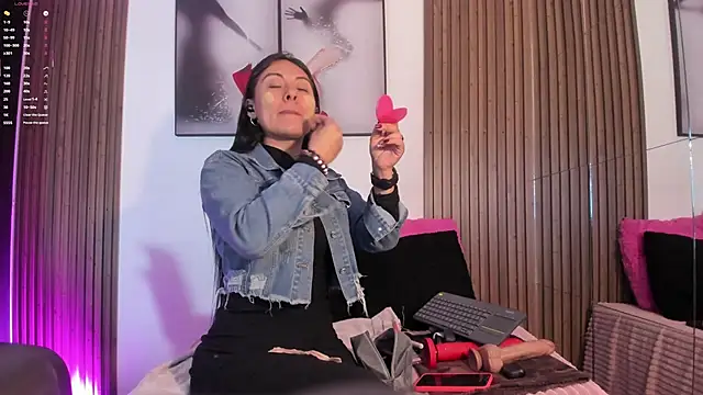 Ella Rousse online show from 18, 9, 2025