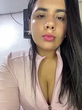 Leyna Kenet online show from 15, 2, 2026