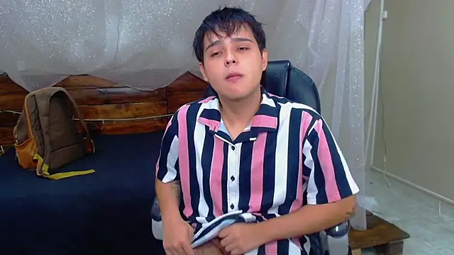 Snapshot of AndrewPherson chatting on 1, 3, 2025 AndrewPherson online show from 1, 3, 2025