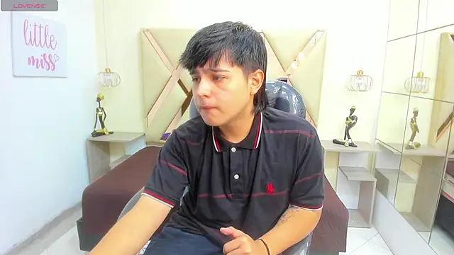 Snapshot of AndrewPherson chatting on 16, 4, 2026 AndrewPherson online show from 16, 4, 2026