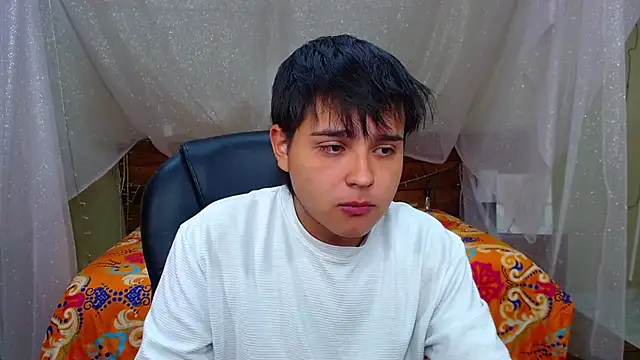 Snapshot of AndrewPherson chatting on 25, 2, 2025 AndrewPherson online show from 25, 2, 2025