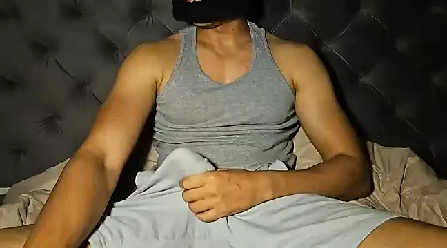 Snapshot of Theindianhung chatting on 4, 2, 2025 Theindianhung online show from 4, 2, 2025