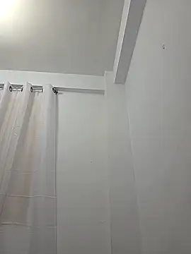 NeredaXxx online show from 26, 11, 2025