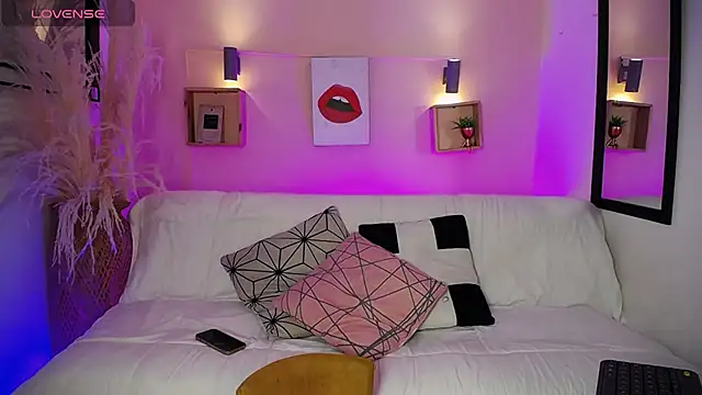 Aniie Doll online show from 10, 9, 2025