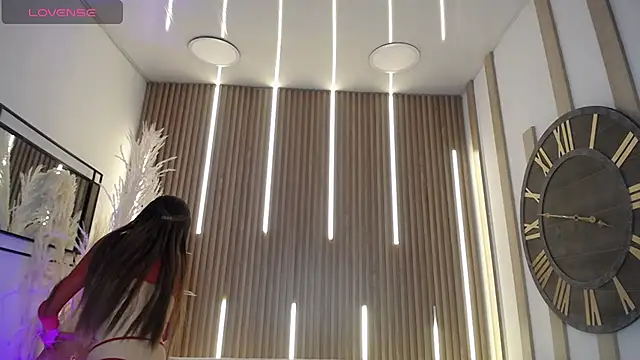 Aniie Doll online show from 25, 9, 2025