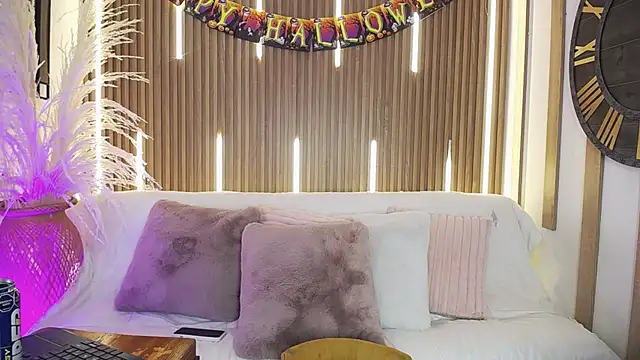 Aniie Doll online show from 27, 10, 2025