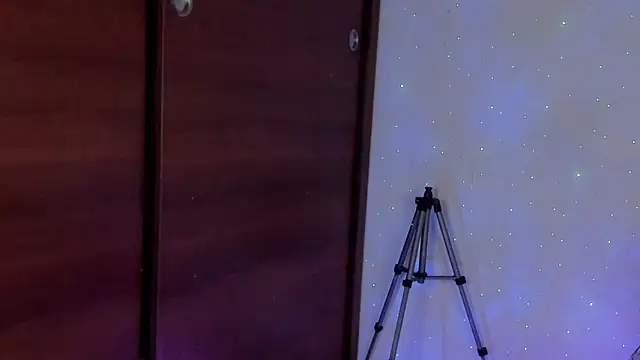 male couper online show from 28, 2, 2025