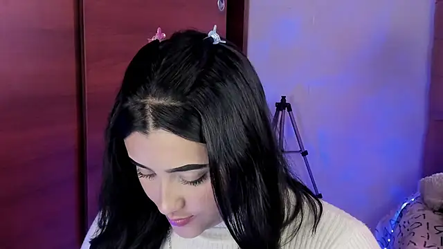 male couper online show from 5, 3, 2025