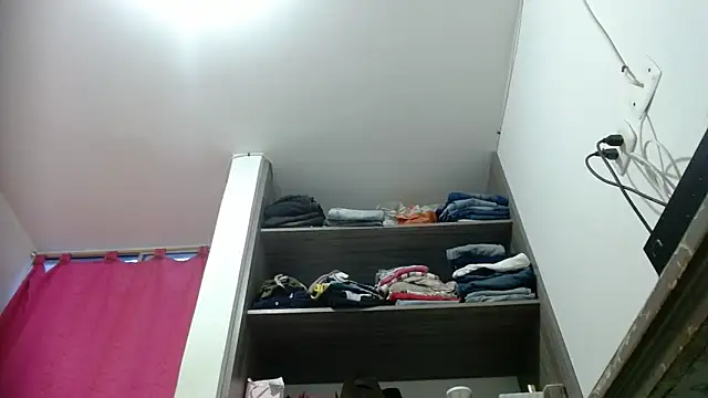 nicolle milf1978 online show from 14, 5, 2026