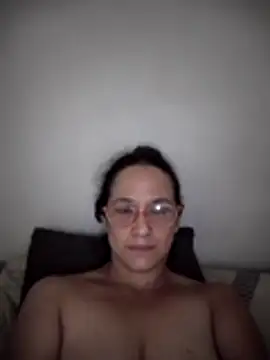 nicolle milf1978 online show from 11, 4, 2026