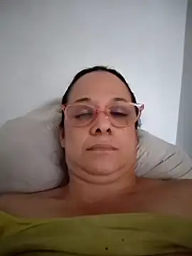 nicolle milf1978 online show from 25, 6, 2026