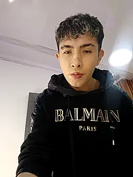 Noah Xitruxx online show from 4, 10, 2025