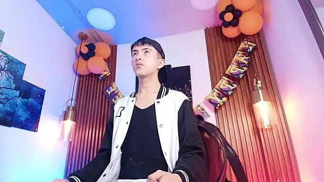 Noah Xitruxx online show from 31, 10, 2025