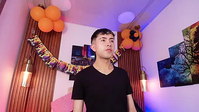 Noah Xitruxx online show from 22, 10, 2025