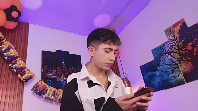 Noah Xitruxx online show from 3, 11, 2025