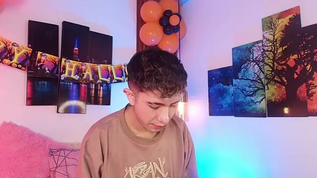 Noah Xitruxx online show from 11, 10, 2025