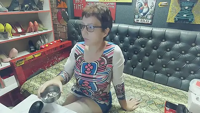 Snapshot of Lily4yourfun chatting on 25, 10, 2025 Lily4yourfun online show from 25, 10, 2025