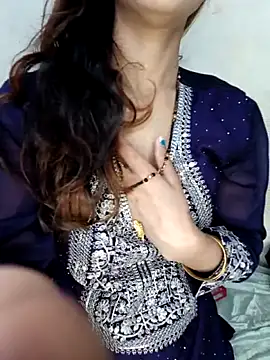 Snapshot of xpihu chatting on 5, 11, 2025 xpihu online show from 5, 11, 2025