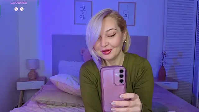 Milena candyy online show from 6, 2, 2026