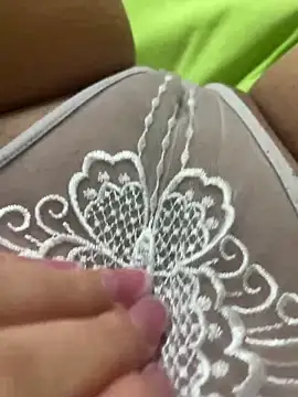 mamacatota online show from 10, 1, 2025