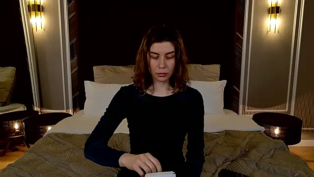 VikkiStorm online show from 19, 3, 2025