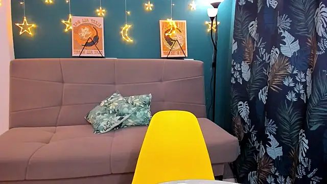 Xloe Queen online show from 13, 3, 2025