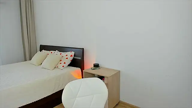 Xloe Queen online show from 24, 3, 2026