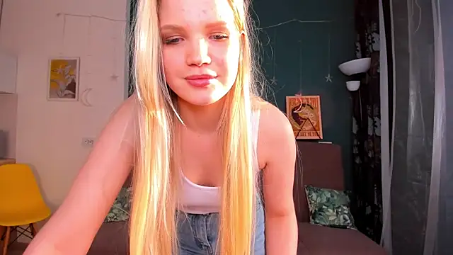 Xloe Queen online show from 16, 3, 2025