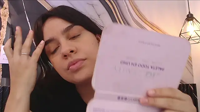 MelissaGilll online show from 20, 10, 2025