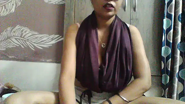 Snapshot of shalini_fire chatting on 5, 5, 2026 shalini fire online show from 5, 5, 2026