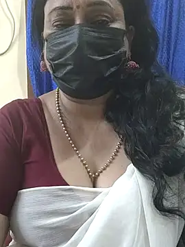 Snapshot of rekha_naier chatting on 14, 10, 2025 rekha naier online show from 14, 10, 2025