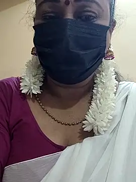 Snapshot of rekha_naier chatting on 4, 3, 2026 rekha naier online show from 4, 3, 2026