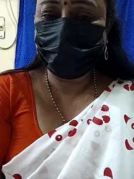 Snapshot of rekha_naier chatting on 5, 4, 2026 rekha naier online show from 5, 4, 2026