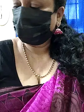 Snapshot of rekha_naier chatting on 23, 11, 2025 rekha naier online show from 23, 11, 2025